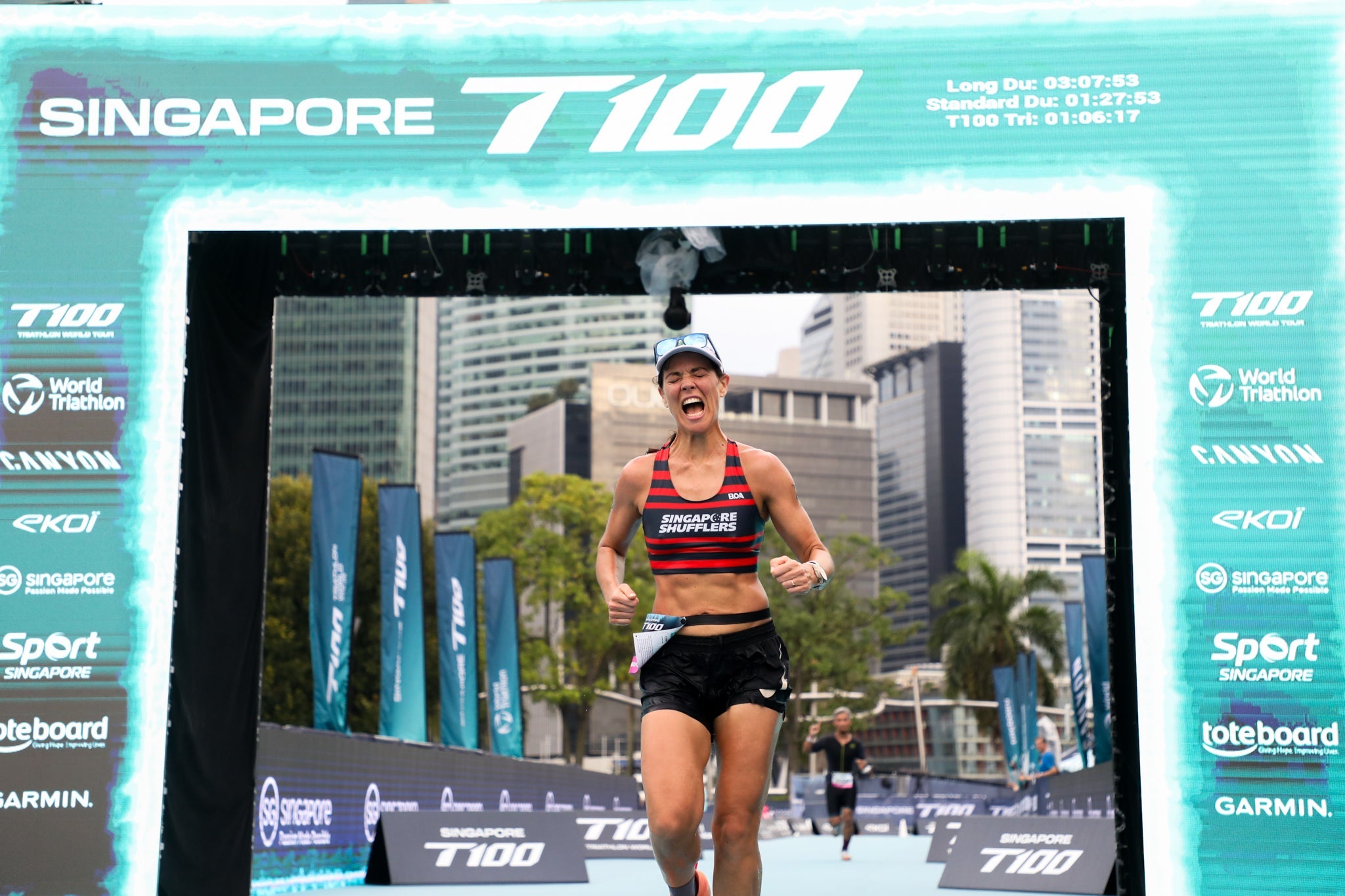 Singapore T100: Ashleigh Gentle and Youri Keulen Crowned Pro Champions as Amateur Athletes Took On Age Group Events