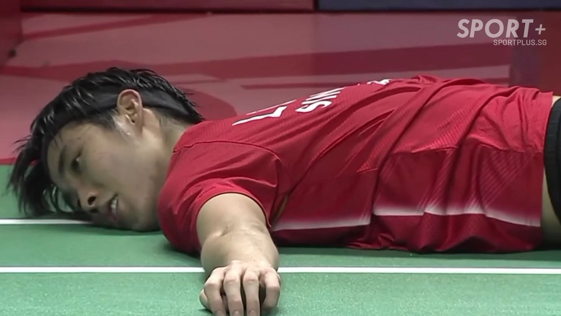 Badminton: Loh Kean Yew defeats Japanese World No. 1 Kento Momota