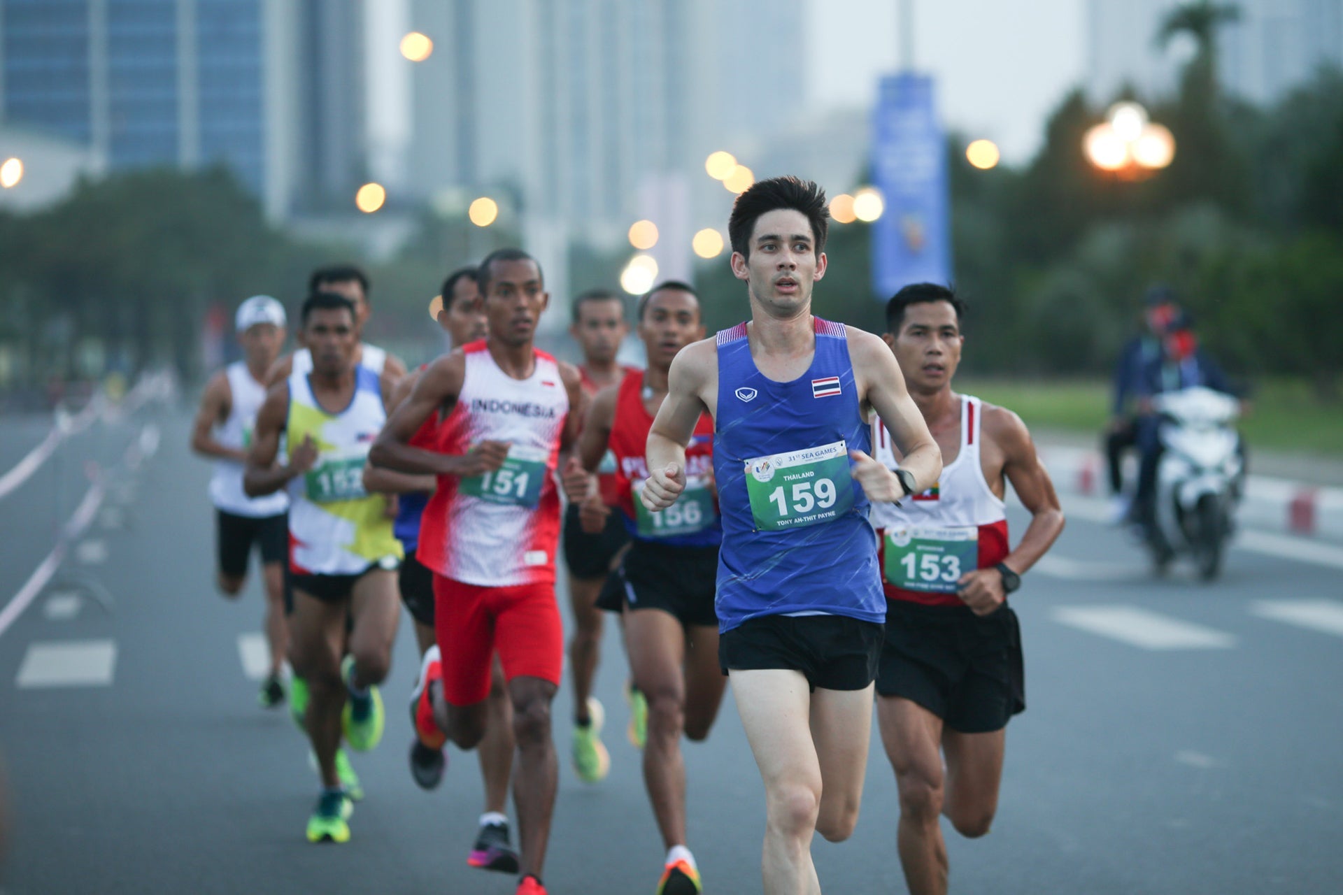 31st SEA Games [Marathon]: Vietnam's Hoang Nguyen Thanh and Indonesia's Odekta Naibaho win Marathon 