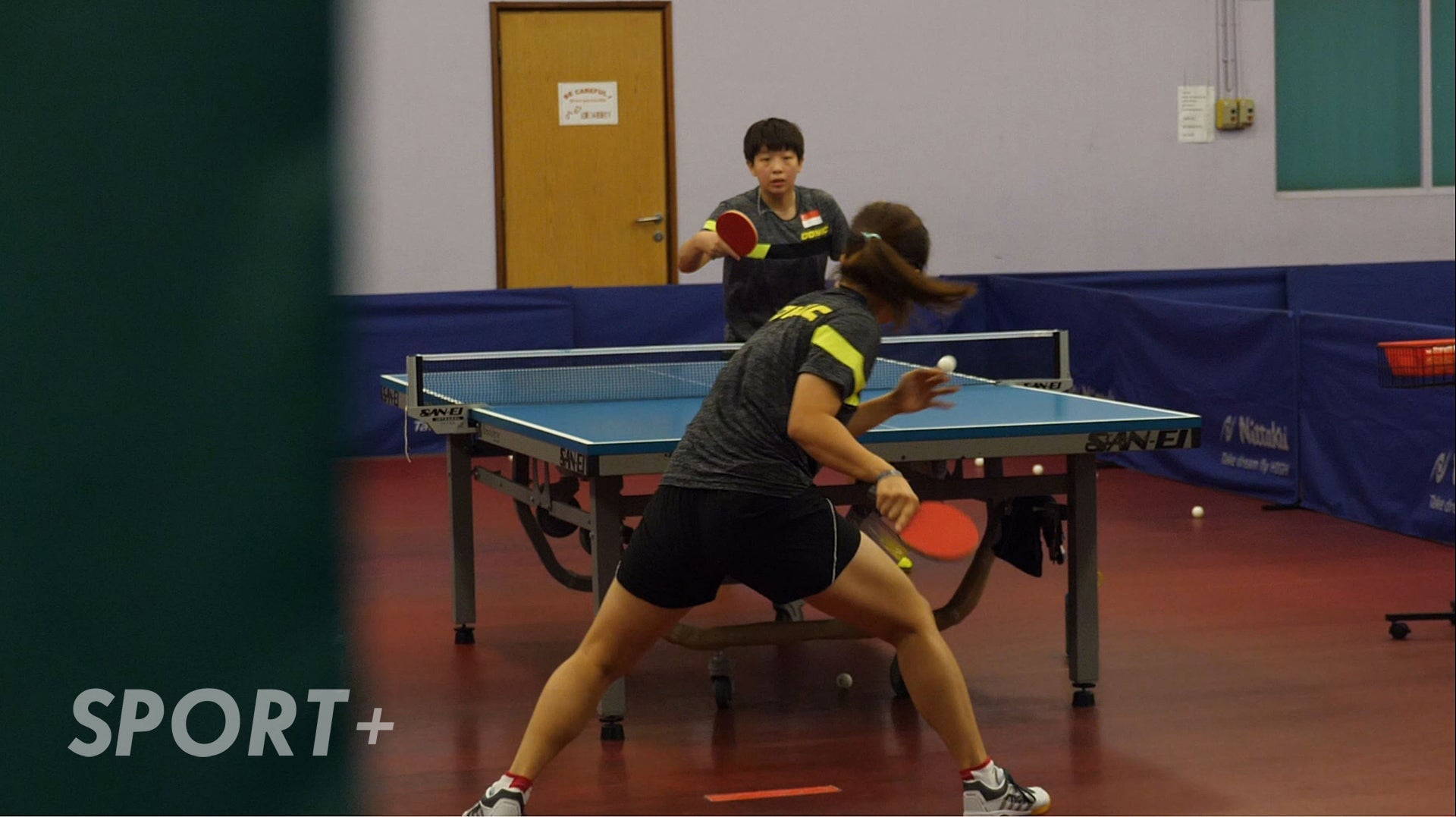 Master the Table Tennis serve, forehand top spin and forehand back spin