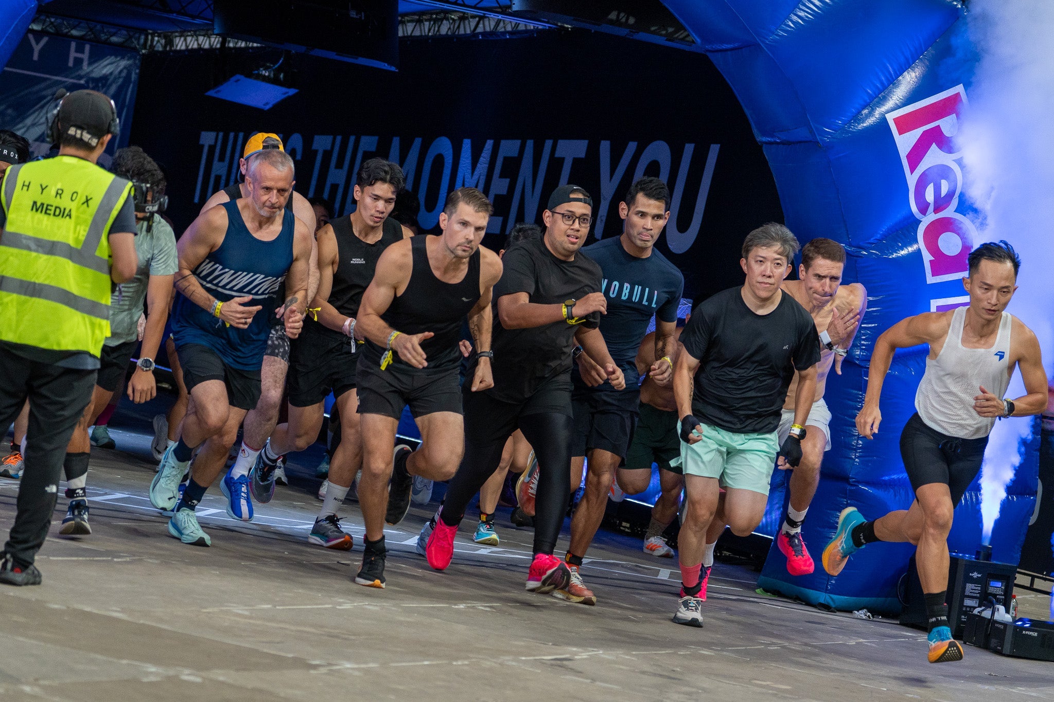 AIA HYROX Singapore 2026 Day 1: Friday Night Relays Ignite Historic Three-Day Fitness Race Weekend