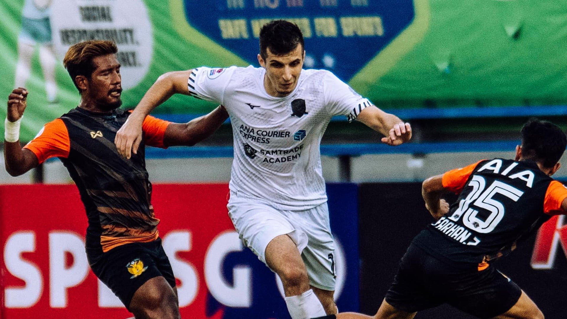 Hougang United and Albirex Niigata Run Riot: SPL 2021 [Week 18]
